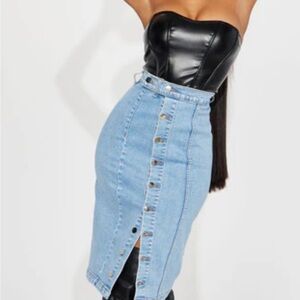 Denim Button-Front Skirt size Small